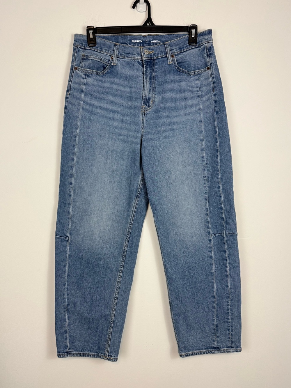 Old Navy High Rise Barrel Leg Blue Jeans. Size 14 Tall. Medium Wash.